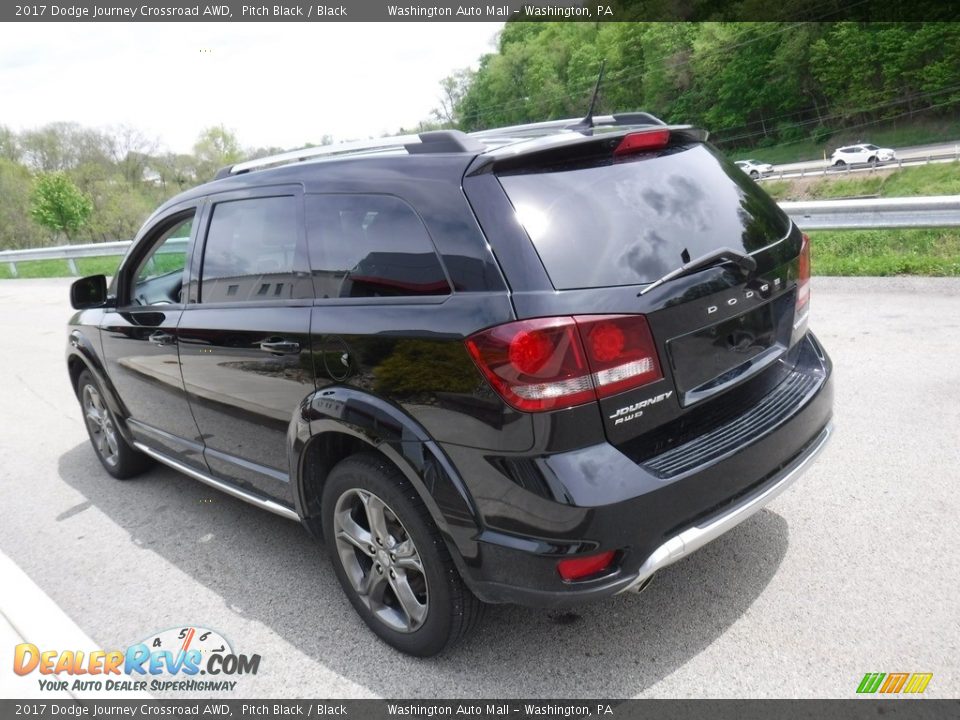 2017 Dodge Journey Crossroad AWD Pitch Black / Black Photo #11