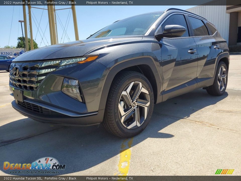 Front 3/4 View of 2022 Hyundai Tucson SEL Photo #2