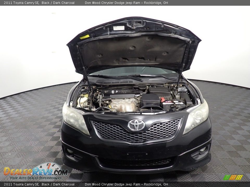 2011 Toyota Camry SE Black / Dark Charcoal Photo #6