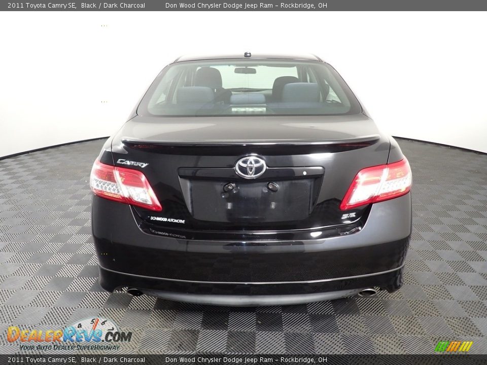 2011 Toyota Camry SE Black / Dark Charcoal Photo #12