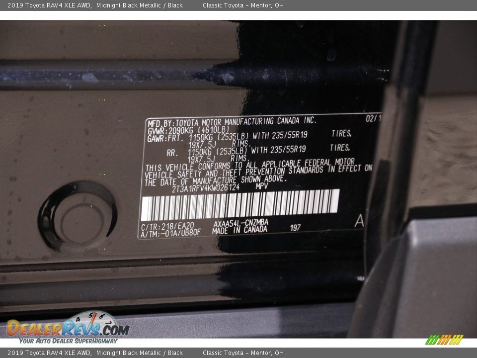 2019 Toyota RAV4 XLE AWD Midnight Black Metallic / Black Photo #17