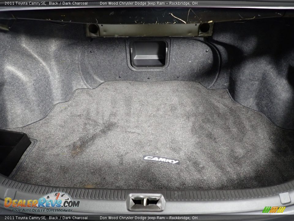 2011 Toyota Camry SE Black / Dark Charcoal Photo #14