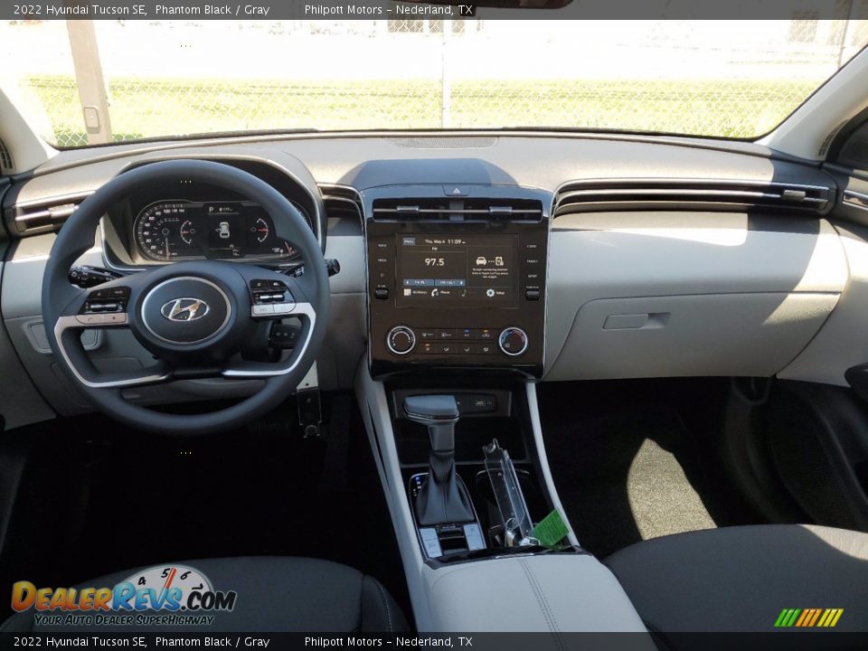 2022 Hyundai Tucson SE Phantom Black / Gray Photo #5