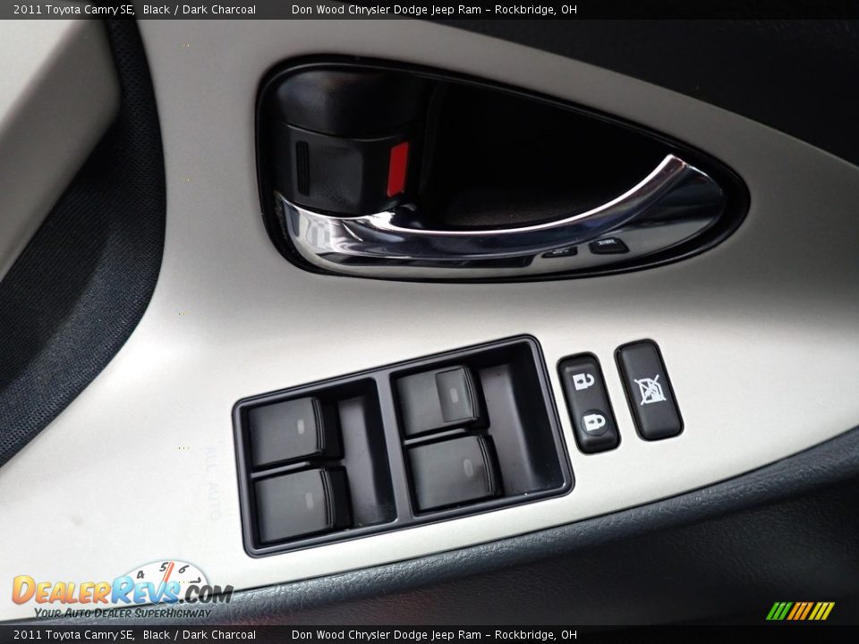 2011 Toyota Camry SE Black / Dark Charcoal Photo #19