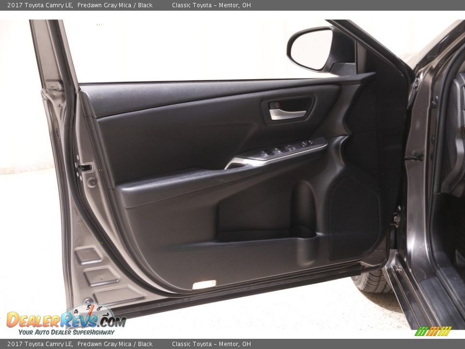 2017 Toyota Camry LE Predawn Gray Mica / Black Photo #4