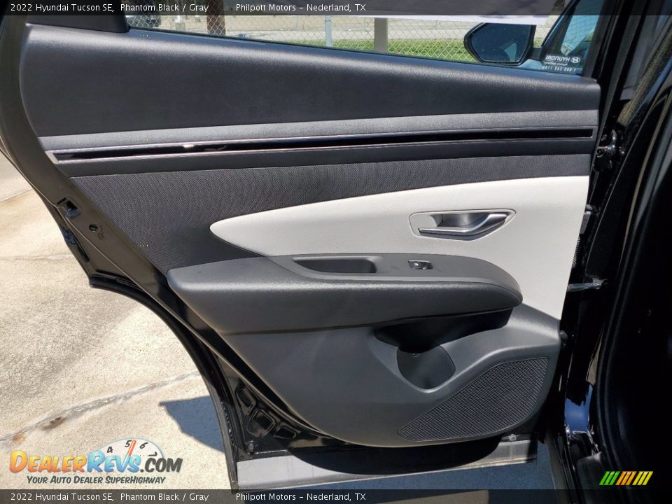 Door Panel of 2022 Hyundai Tucson SE Photo #23