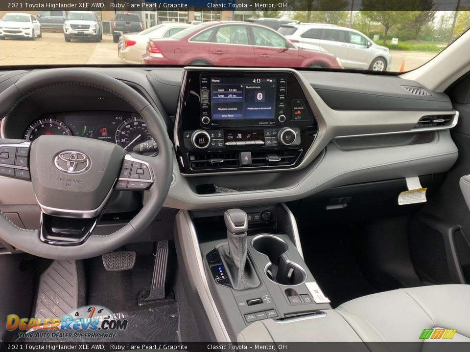 2021 Toyota Highlander XLE AWD Ruby Flare Pearl / Graphite Photo #4
