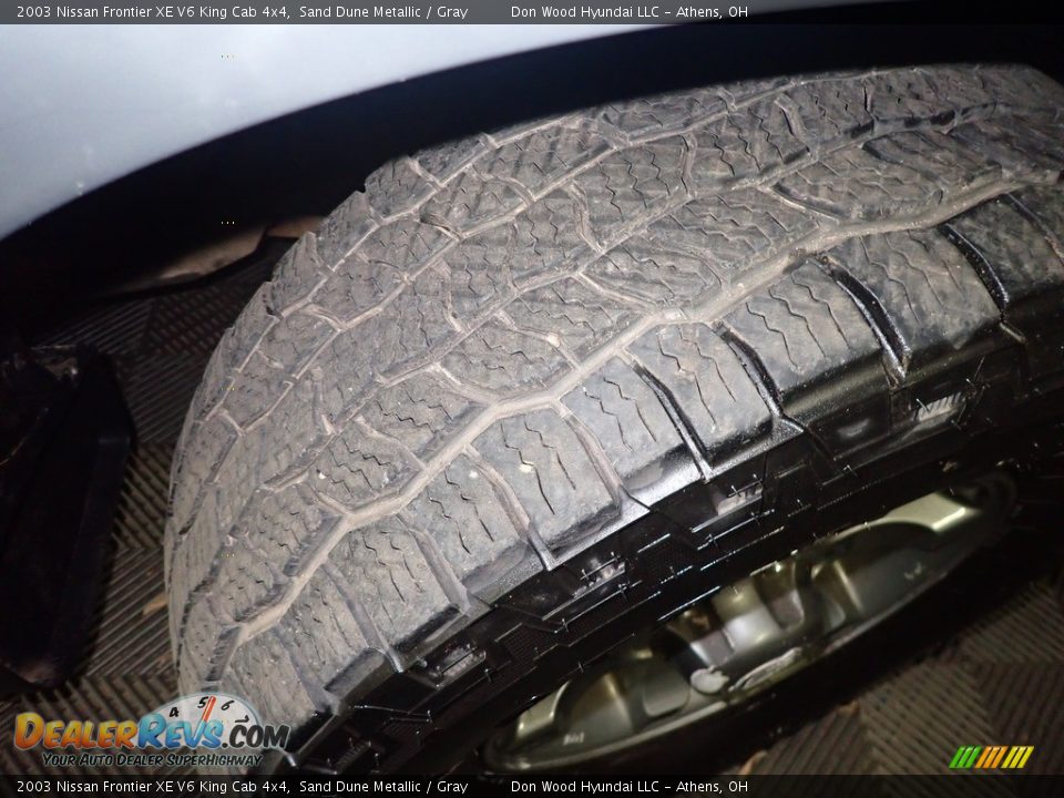 2003 Nissan Frontier XE V6 King Cab 4x4 Sand Dune Metallic / Gray Photo #35