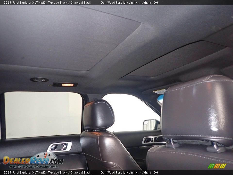 2015 Ford Explorer XLT 4WD Tuxedo Black / Charcoal Black Photo #2