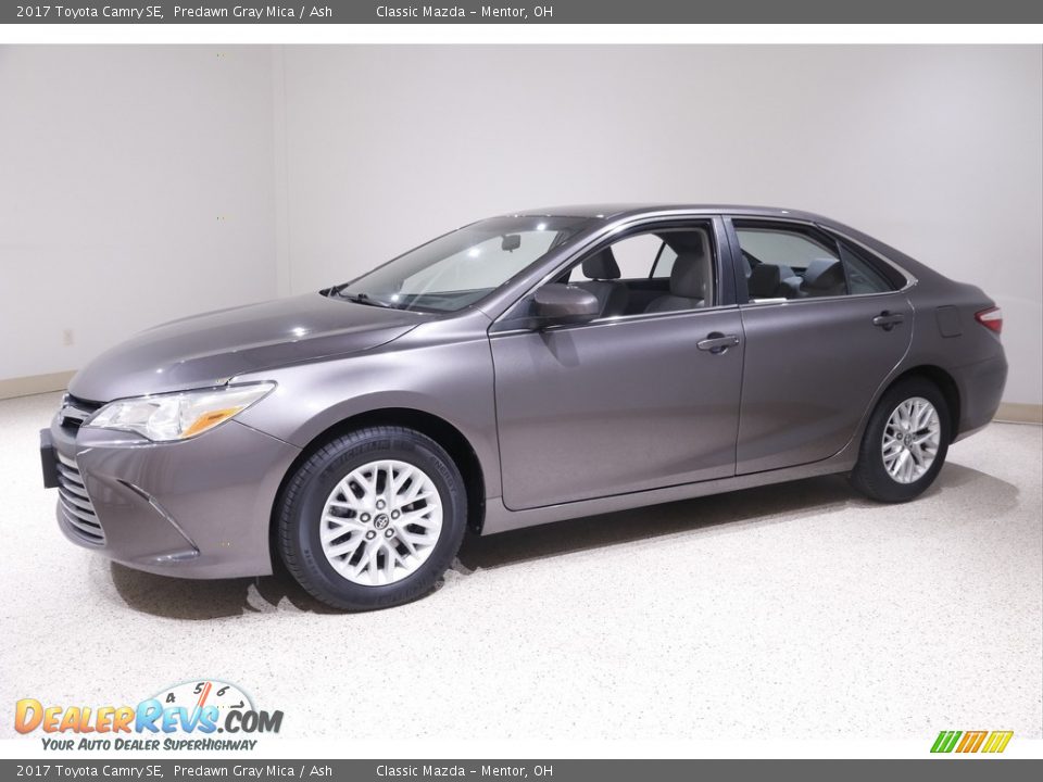 2017 Toyota Camry SE Predawn Gray Mica / Ash Photo #3