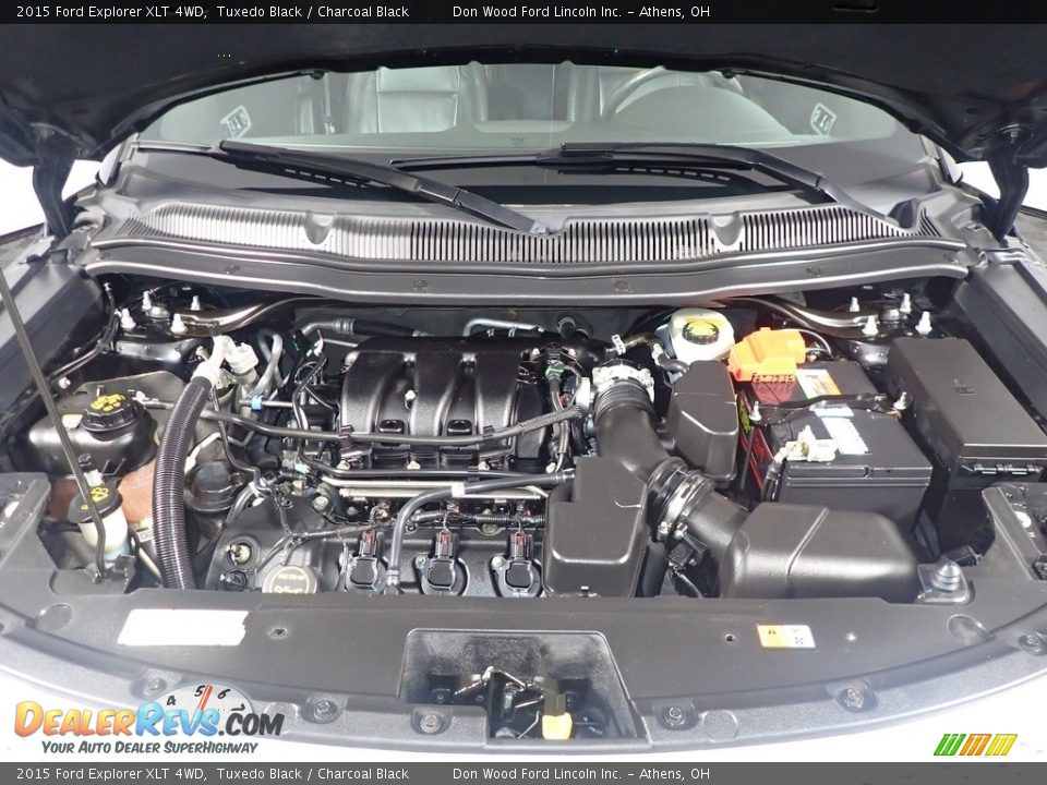 2015 Ford Explorer XLT 4WD Tuxedo Black / Charcoal Black Photo #8