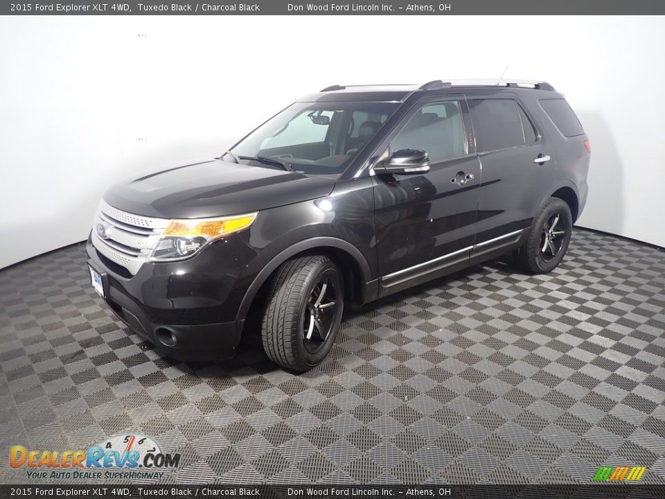 2015 Ford Explorer XLT 4WD Tuxedo Black / Charcoal Black Photo #10