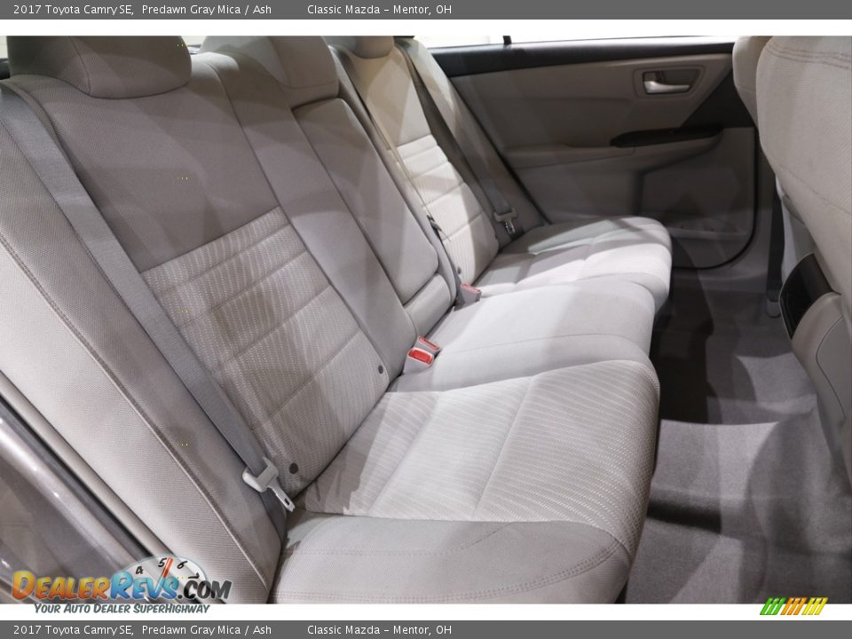 2017 Toyota Camry SE Predawn Gray Mica / Ash Photo #14