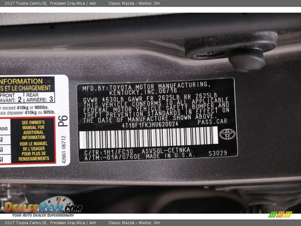 2017 Toyota Camry SE Predawn Gray Mica / Ash Photo #17