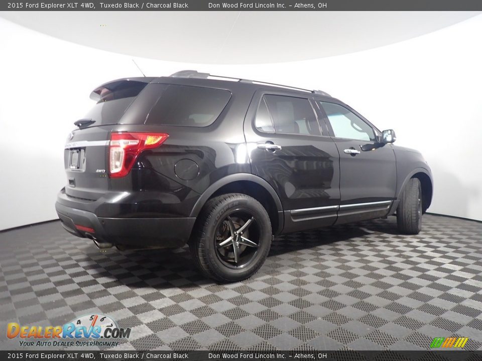 2015 Ford Explorer XLT 4WD Tuxedo Black / Charcoal Black Photo #17
