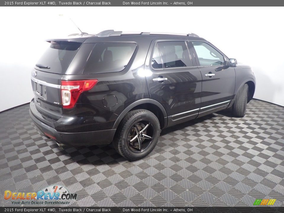 2015 Ford Explorer XLT 4WD Tuxedo Black / Charcoal Black Photo #18