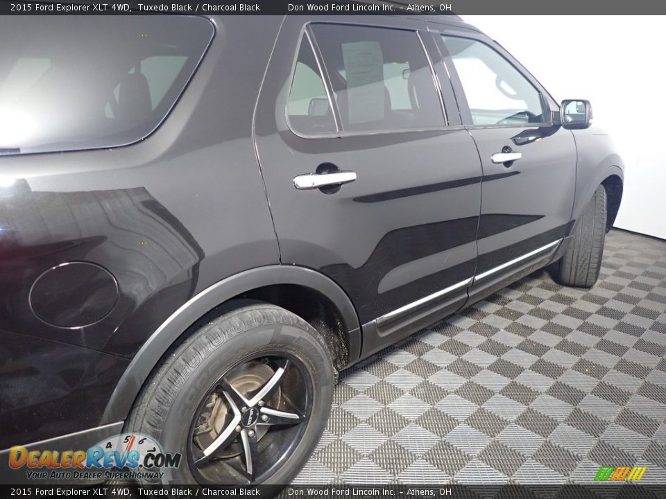 2015 Ford Explorer XLT 4WD Tuxedo Black / Charcoal Black Photo #20