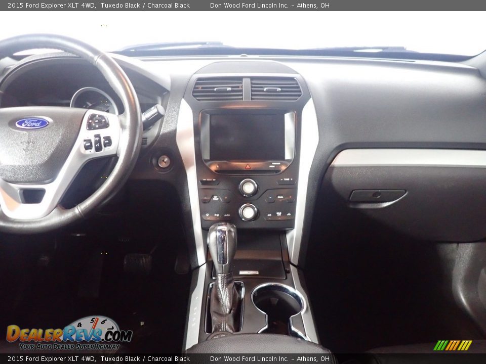 2015 Ford Explorer XLT 4WD Tuxedo Black / Charcoal Black Photo #27