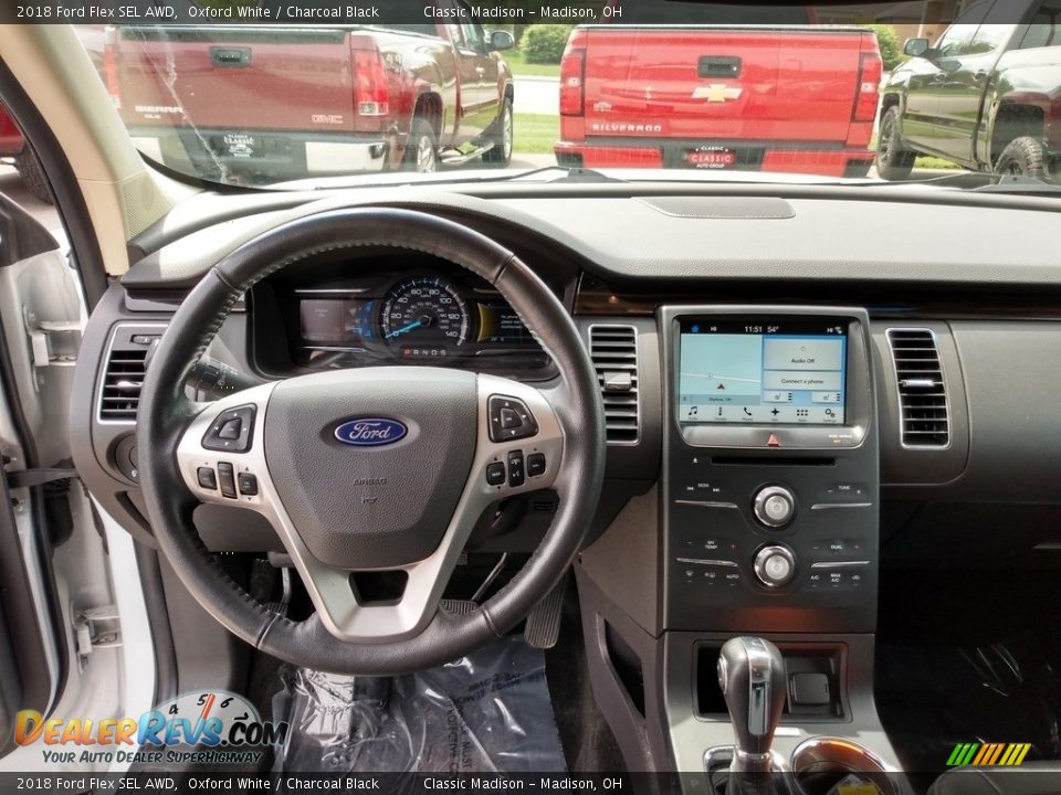 Dashboard of 2018 Ford Flex SEL AWD Photo #3
