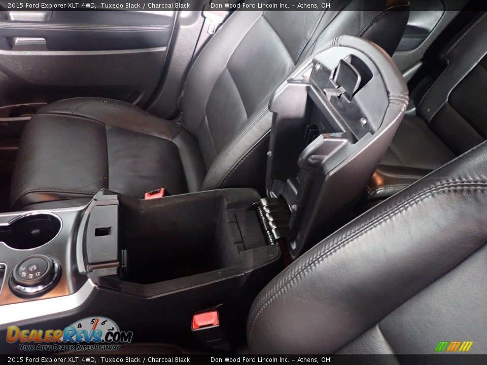 2015 Ford Explorer XLT 4WD Tuxedo Black / Charcoal Black Photo #35