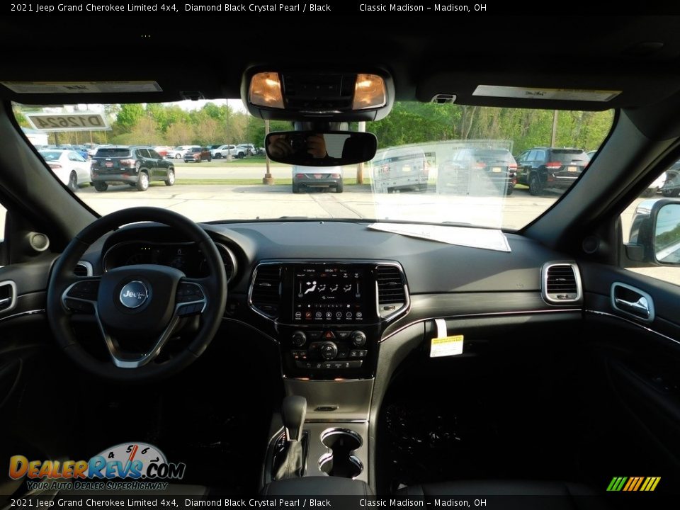 2021 Jeep Grand Cherokee Limited 4x4 Diamond Black Crystal Pearl / Black Photo #10