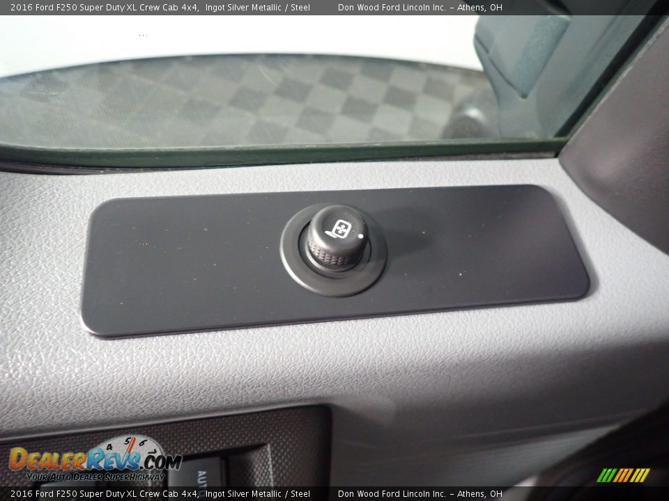 2016 Ford F250 Super Duty XL Crew Cab 4x4 Ingot Silver Metallic / Steel Photo #18