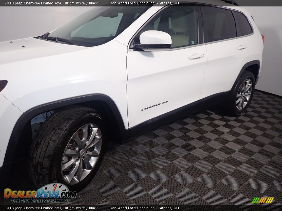 2018 Jeep Cherokee Limited 4x4 Bright White / Black Photo #10