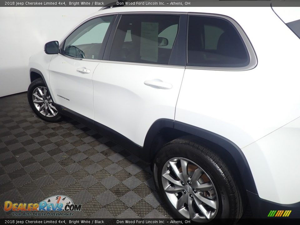 2018 Jeep Cherokee Limited 4x4 Bright White / Black Photo #17