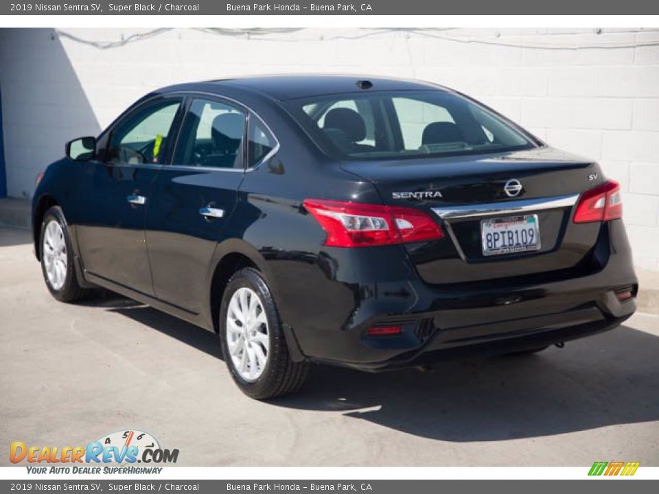 2019 Nissan Sentra SV Super Black / Charcoal Photo #2