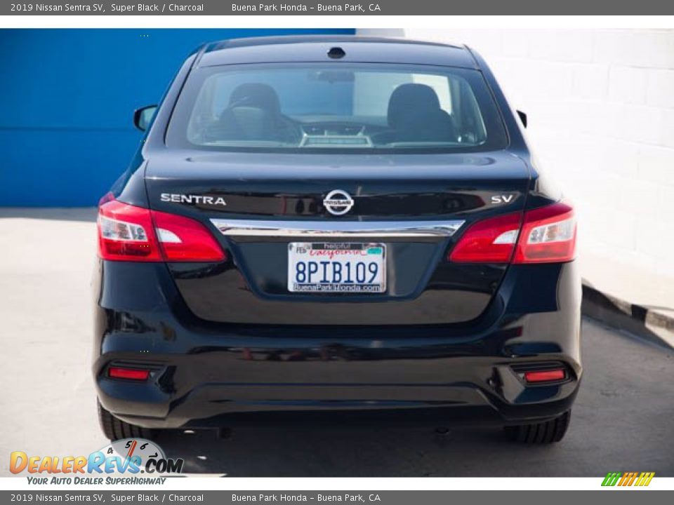 2019 Nissan Sentra SV Super Black / Charcoal Photo #11