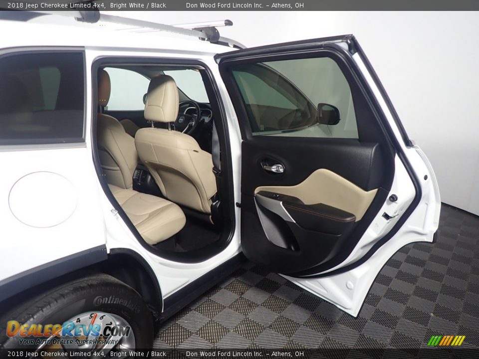 2018 Jeep Cherokee Limited 4x4 Bright White / Black Photo #35
