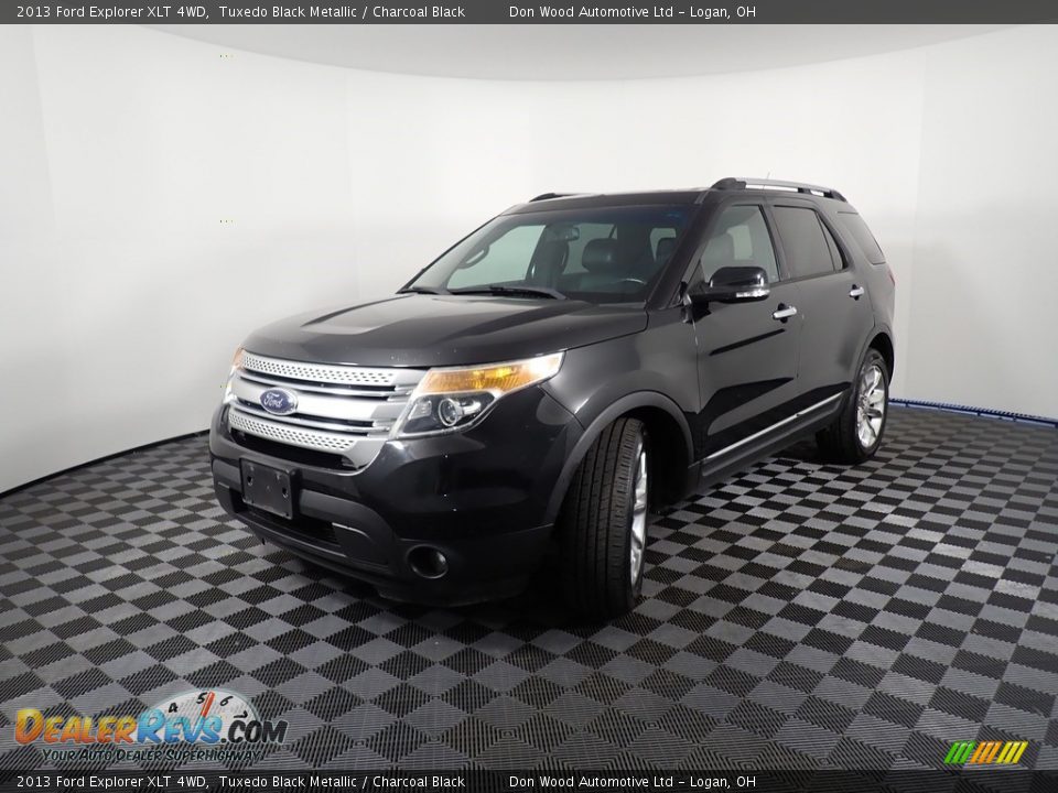 2013 Ford Explorer XLT 4WD Tuxedo Black Metallic / Charcoal Black Photo #9