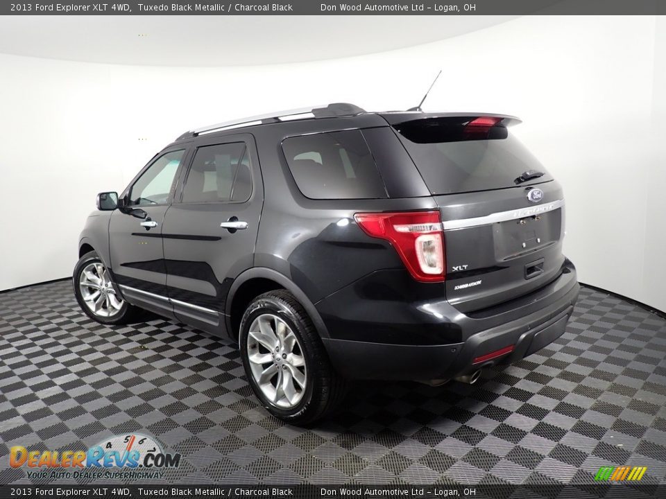 2013 Ford Explorer XLT 4WD Tuxedo Black Metallic / Charcoal Black Photo #12