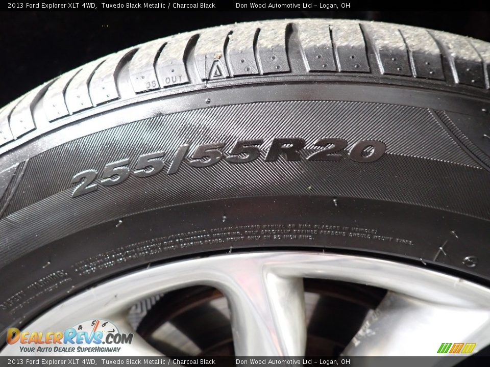 2013 Ford Explorer XLT 4WD Tuxedo Black Metallic / Charcoal Black Photo #20