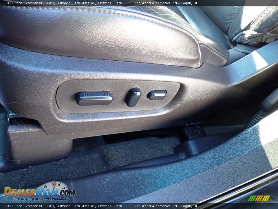 2013 Ford Explorer XLT 4WD Tuxedo Black Metallic / Charcoal Black Photo #23