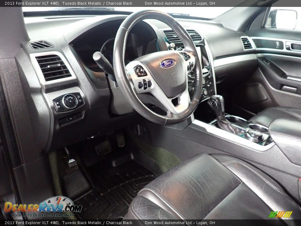 2013 Ford Explorer XLT 4WD Tuxedo Black Metallic / Charcoal Black Photo #34