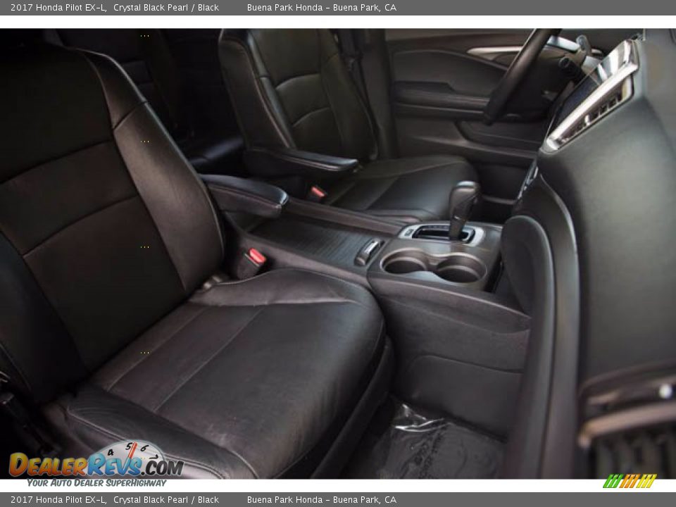 Front Seat of 2017 Honda Pilot EX-L Photo #25