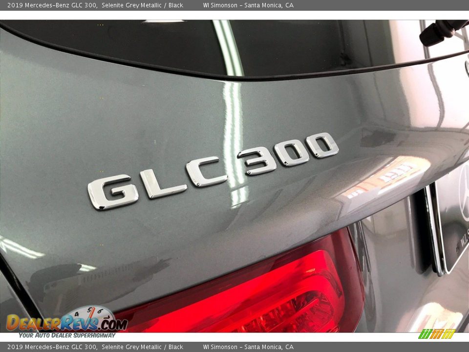 2019 Mercedes-Benz GLC 300 Selenite Grey Metallic / Black Photo #31