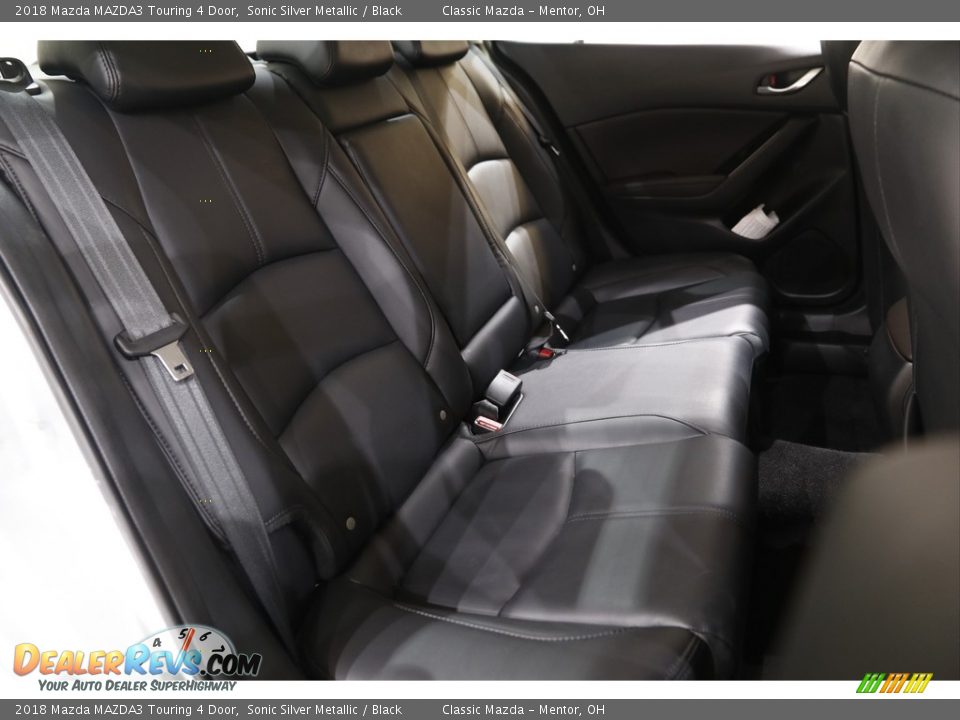 2018 Mazda MAZDA3 Touring 4 Door Sonic Silver Metallic / Black Photo #16