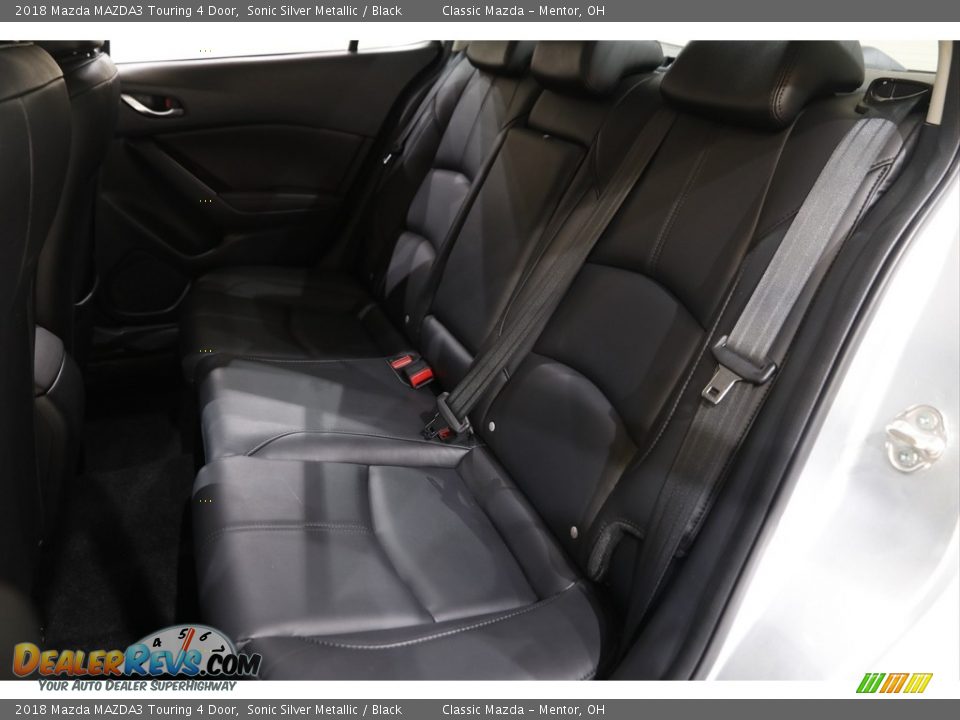 2018 Mazda MAZDA3 Touring 4 Door Sonic Silver Metallic / Black Photo #17