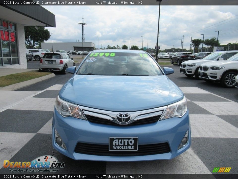 2013 Toyota Camry XLE Clearwater Blue Metallic / Ivory Photo #2