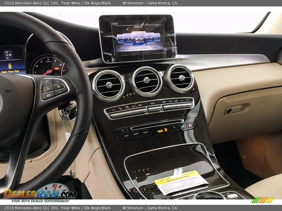 2019 Mercedes-Benz GLC 300 Polar White / Silk Beige/Black Photo #6