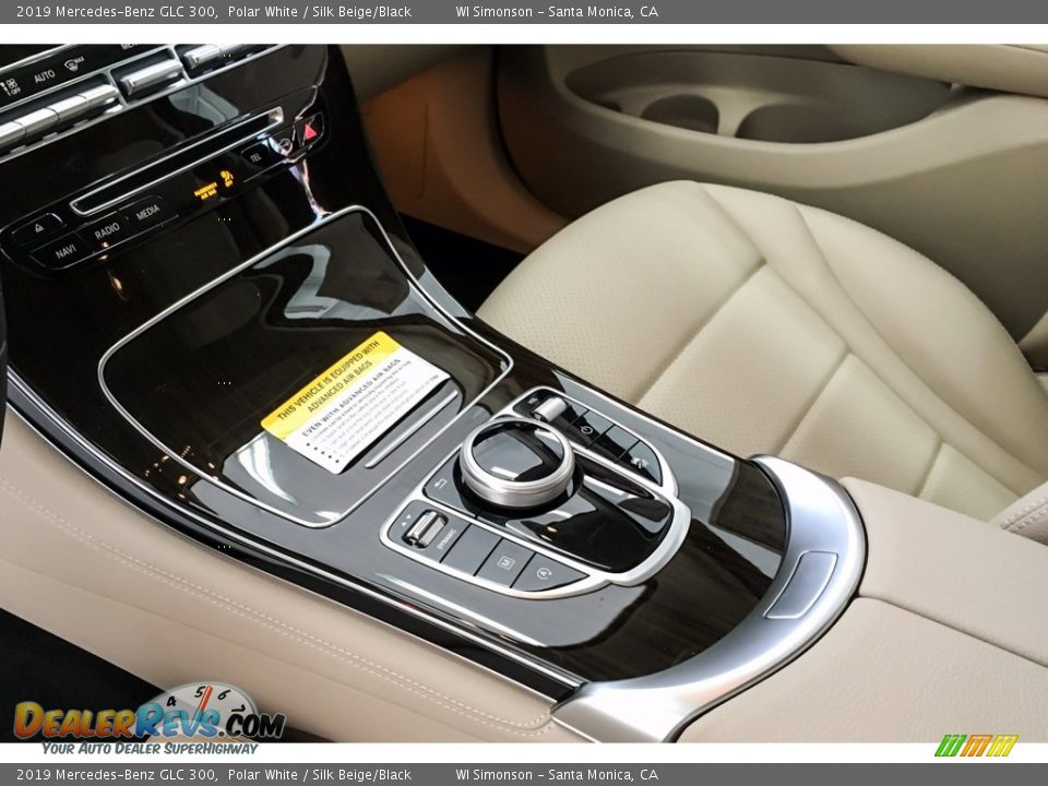 2019 Mercedes-Benz GLC 300 Polar White / Silk Beige/Black Photo #7