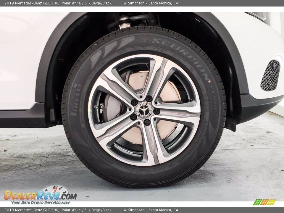 2019 Mercedes-Benz GLC 300 Polar White / Silk Beige/Black Photo #9