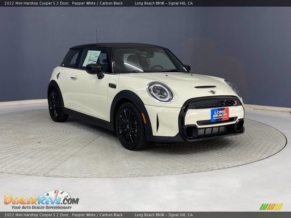 Front 3/4 View of 2022 Mini Hardtop Cooper S 2 Door Photo #27