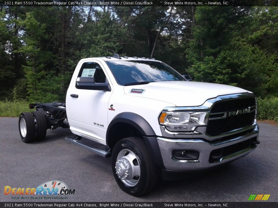 2021 Ram 5500 Tradesman Regular Cab 4x4 Chassis Bright White / Diesel Gray/Black Photo #4