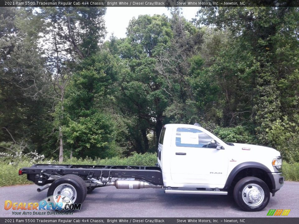 2021 Ram 5500 Tradesman Regular Cab 4x4 Chassis Bright White / Diesel Gray/Black Photo #5