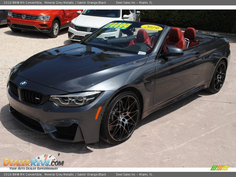 Front 3/4 View of 2019 BMW M4 Convertible Photo #4