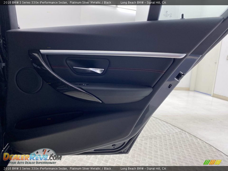 2018 BMW 3 Series 330e iPerformance Sedan Platinum Silver Metallic / Black Photo #35