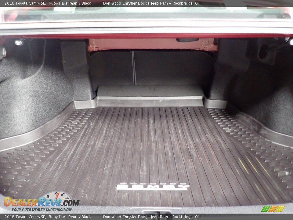2018 Toyota Camry SE Ruby Flare Pearl / Black Photo #15